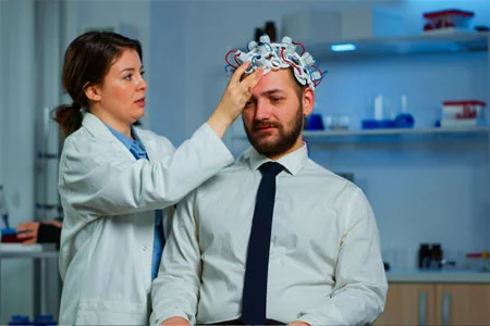 neurologist-doctor-analysing-brain-Medical-Research-Facility-in-Tampa-&-Partner-for-Clinical-Trials